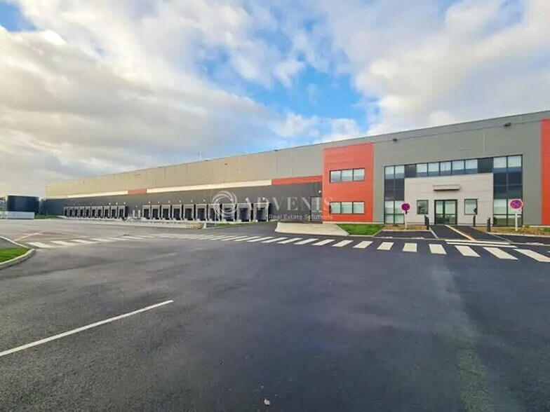 Industriel/Logistique dans Pléchâtel à louer - Photo de l’immeuble – Image 1 sur 12