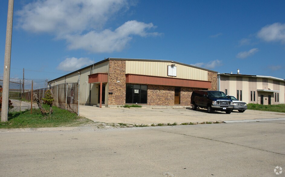 168 Harbor Cir, New Orleans, LA à louer - Photo de l’immeuble – Image 2 sur 9