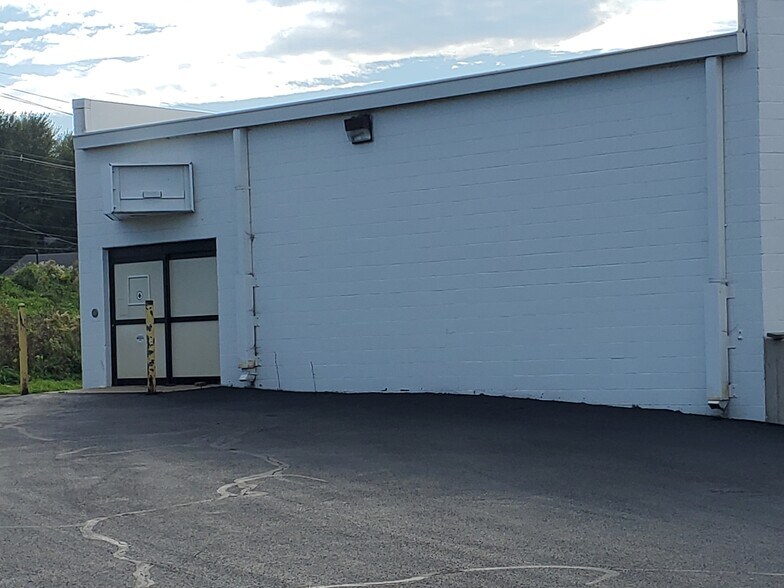 1920 Edinboro Rd, Erie, PA à louer - Photo de l’immeuble – Image 2 sur 20