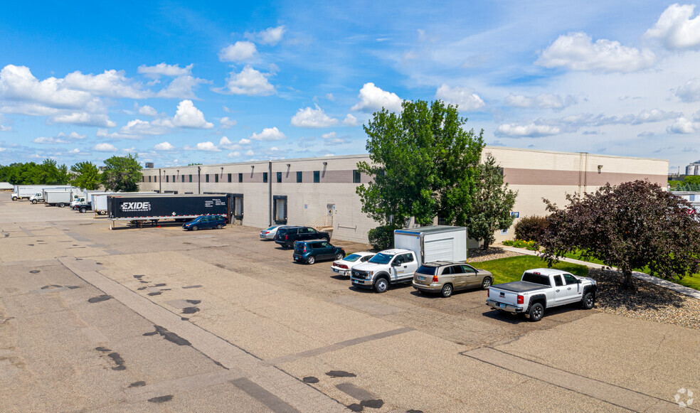 113 27th Ave NE, Minneapolis, MN à louer - Photo principale – Image 1 sur 6