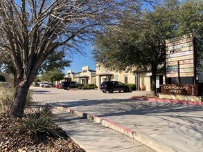 1920 Corporate Dr, San Marcos, TX à louer Photo intérieure– Image 2 sur 5