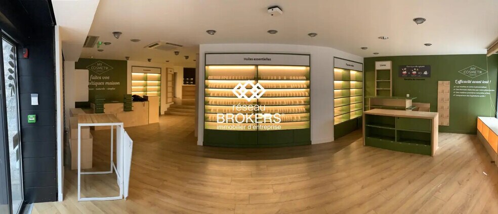 Local commercial dans Grenoble à louer - Photo de l’immeuble – Image 1 sur 20