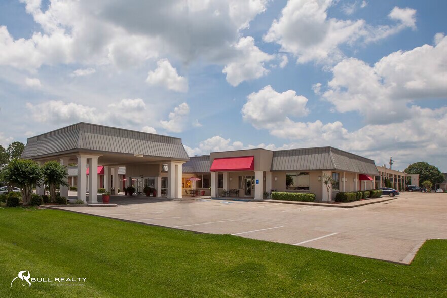 2915 Highway 14, New Iberia, LA à vendre - Photo de l’immeuble – Image 2 sur 21