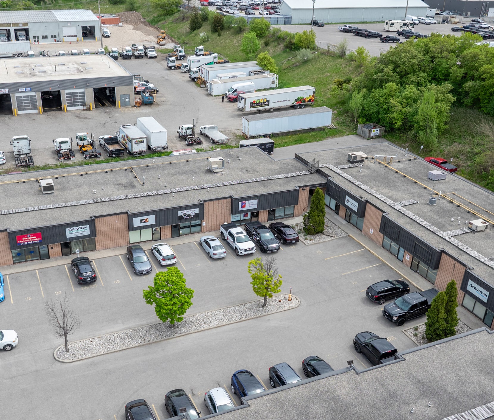 140 Mcgovern Dr, Cambridge, ON à louer Aérien– Image 1 sur 4