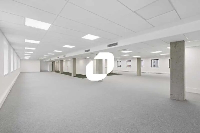Bureau dans Nanterre à louer - Photo de l’immeuble – Image 1 sur 25