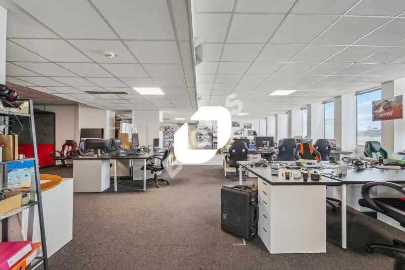 Bureau dans Pantin à vendre - Photo de l’immeuble – Image 3 sur 10