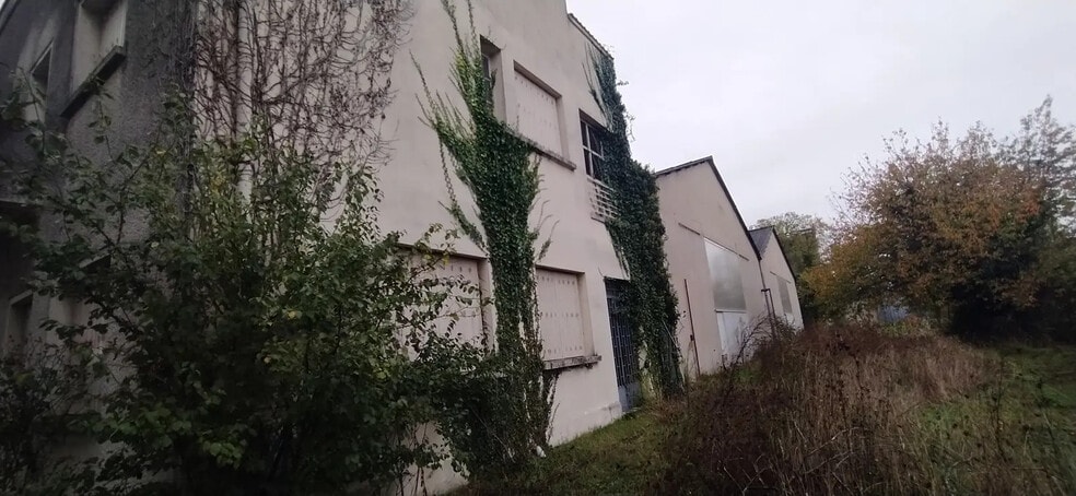 Local d'activités dans Châtellerault à vendre - Photo de l’immeuble – Image 2 sur 3
