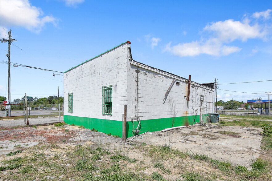 3579 Gillespie St, Fayetteville, NC à vendre - Photo de l’immeuble – Image 3 sur 8