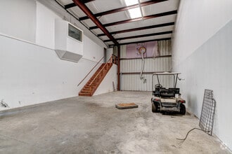 5829 W Sam Houston Pky N, Houston, TX à louer Photo intérieure– Image 1 sur 3