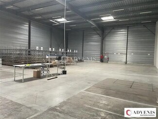 Plus de détails pour Local d'activités à louer