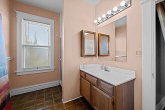 562 N Ogden St, Denver, CO à louer Photo intérieure– Image 2 sur 18