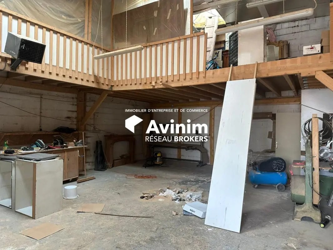 Industriel/Logistique dans Saint-Leu-la-Forêt à louer Photo intérieure– Image 1 sur 4