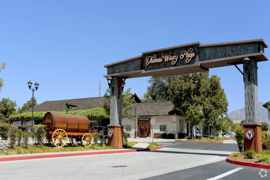 NEC Foothill Blvd, Rancho Cucamonga, CA à louer - Photo de l’immeuble – Image 1 sur 11