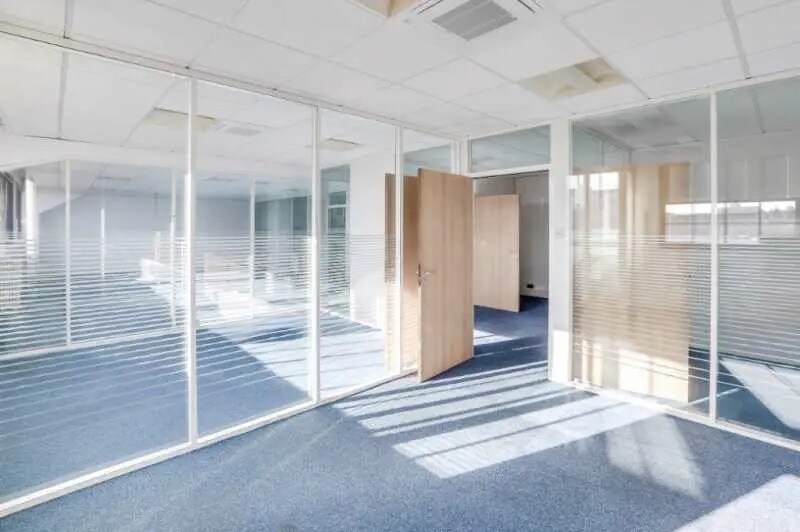 Bureau dans Paris à louer - Photo de l’immeuble – Image 1 sur 11
