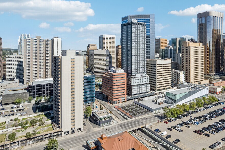 855 8th Ave SW, Calgary, AB à louer - Aérien – Image 3 sur 5