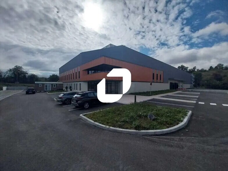 Bureau dans Saint-Laurent-de-Mure à louer - Photo de l’immeuble – Image 2 sur 17