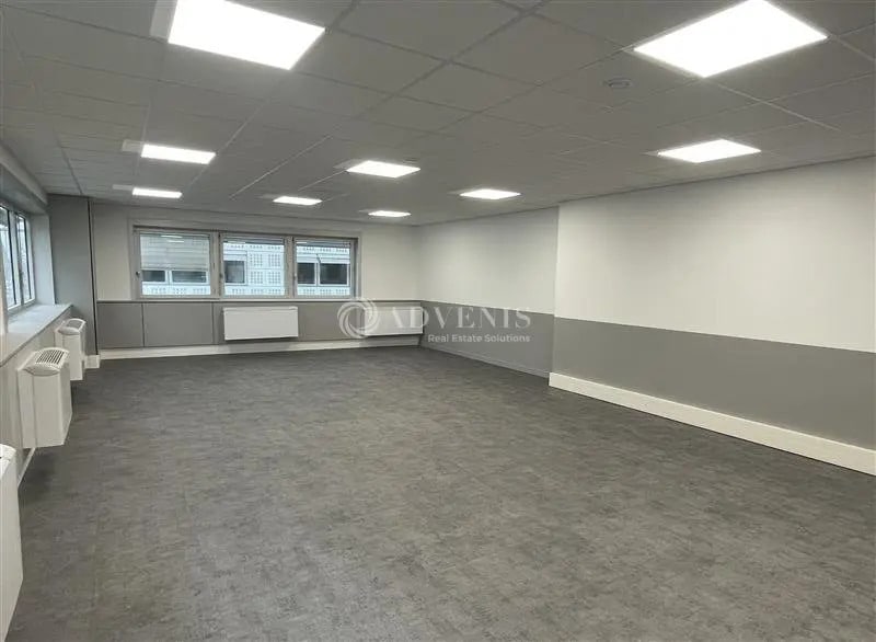 Bureau dans Tremblay-en-France à louer - Photo intérieure – Image 2 sur 5