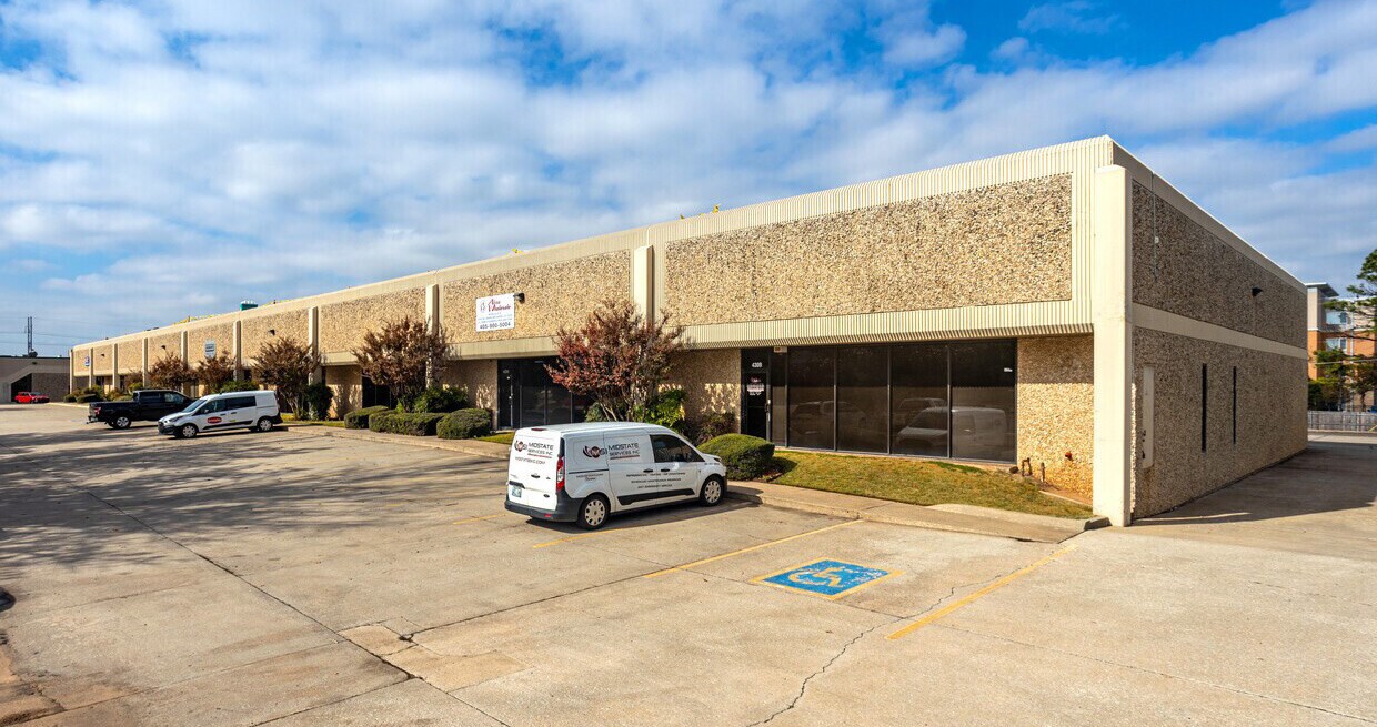 2122-2128 S Meridian Ave, Oklahoma City, OK à louer Photo principale– Image 1 sur 2
