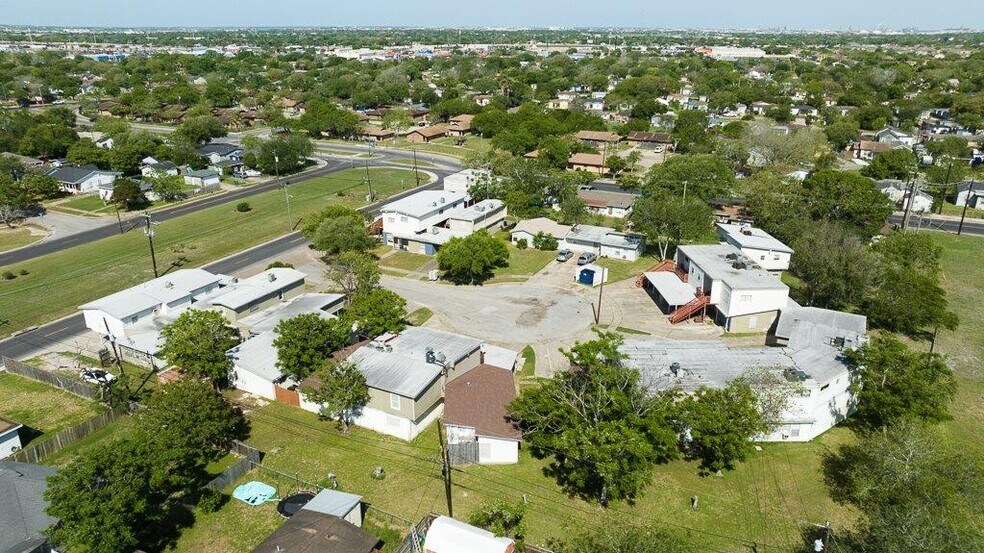 3908 Verner Cir, Corpus Christi, TX à vendre - Photo de l’immeuble – Image 3 sur 23