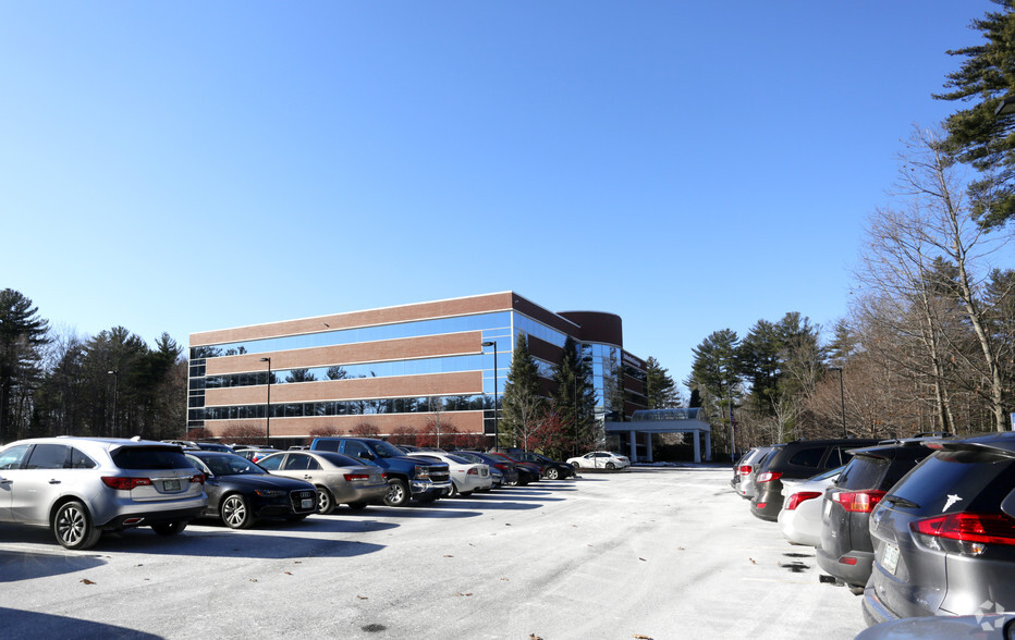 325 Corporate Dr, Portsmouth, NH à louer - Photo de l’immeuble – Image 1 sur 14