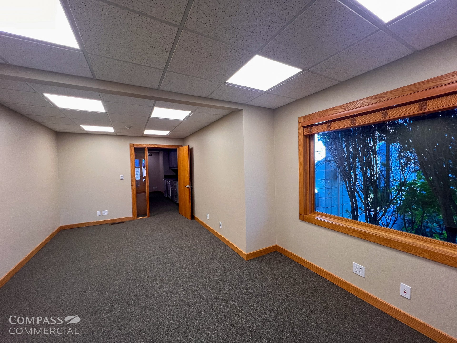 700 NW Hill St, Bend, OR à louer Photo intérieure– Image 1 sur 6