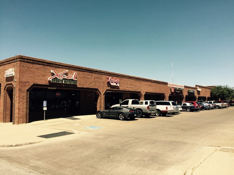 4130-4144 19th St, Lubbock, TX à louer - Photo de l’immeuble – Image 3 sur 5