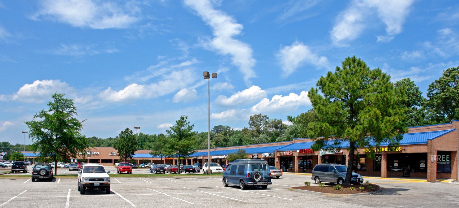 954-980 J Clyde Morris Blvd, Newport News, VA à louer Photo de l’immeuble– Image 1 sur 4