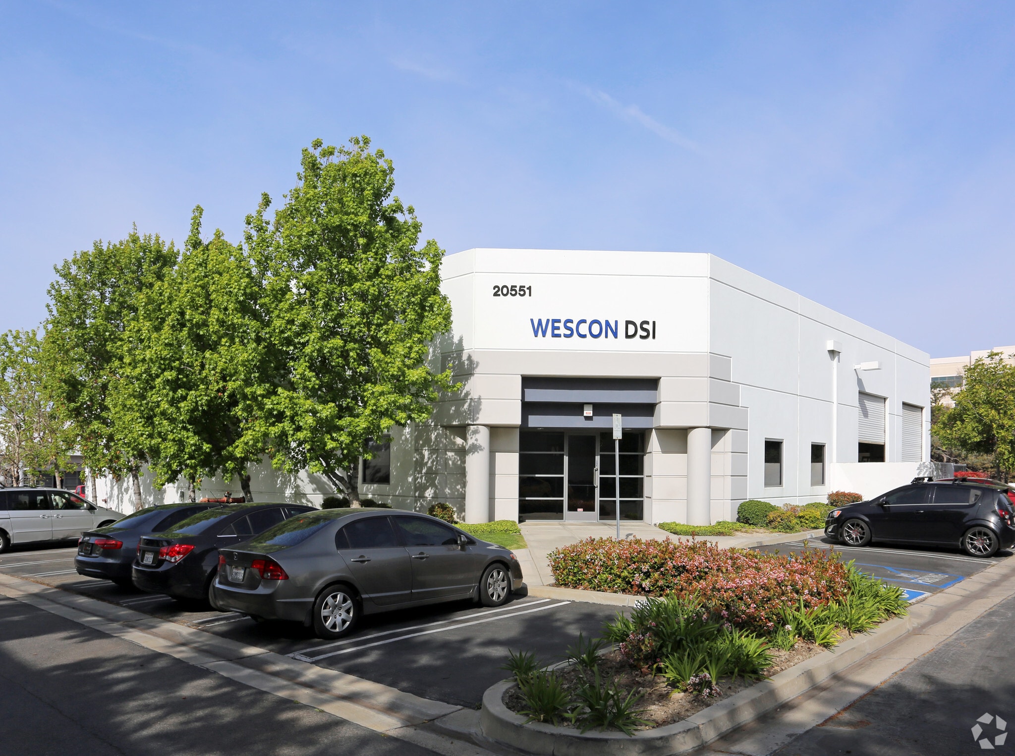 20551 Pascal Way, Lake Forest, CA à louer Photo principale– Image 1 sur 4