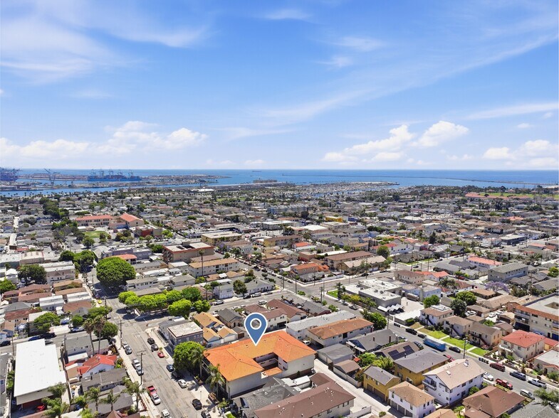 635 W 15th St, San Pedro, CA à vendre - Photo de l’immeuble – Image 2 sur 18