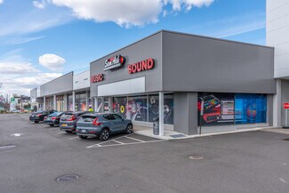 Plus de détails pour 393-399 Old Country Rd, Carle Place, NY - Local commercial à louer