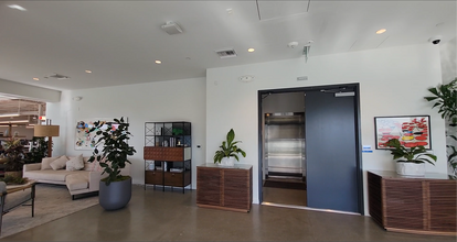 8305 W Sunset Blvd, West Hollywood, CA à louer Photo intérieure– Image 1 sur 7