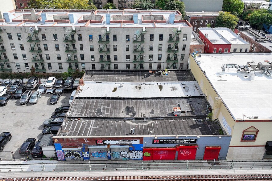 1712 Jerome Ave, Bronx, NY à louer - Photo de l’immeuble – Image 3 sur 3