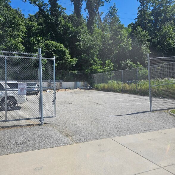 1031 Cromwell Bridge Rd, Towson, MD à louer - Photo de l’immeuble – Image 2 sur 9