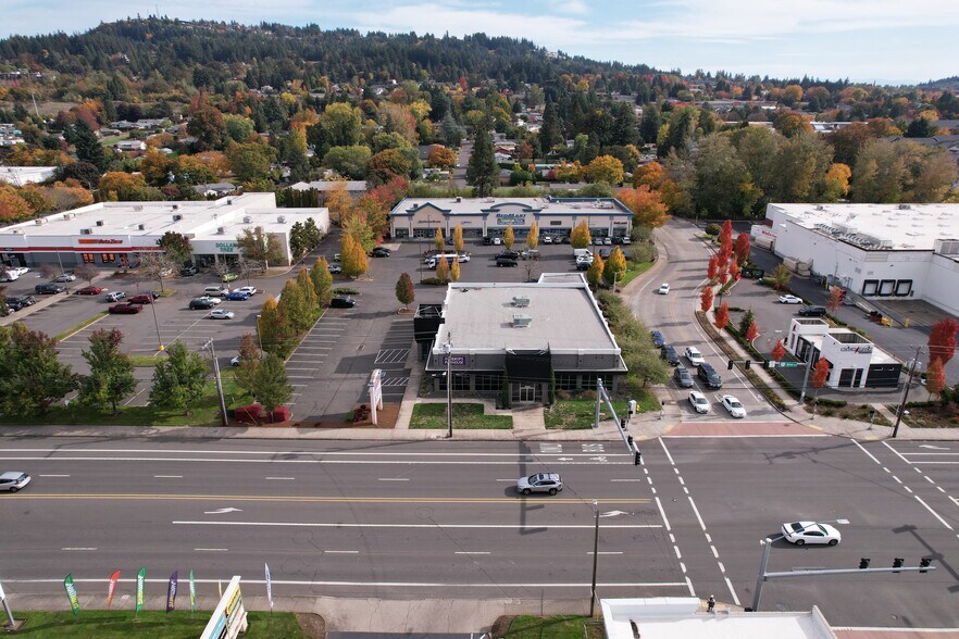 10800 SE 82nd Ave, Happy Valley, OR à vendre - Photo de l’immeuble – Image 2 sur 16