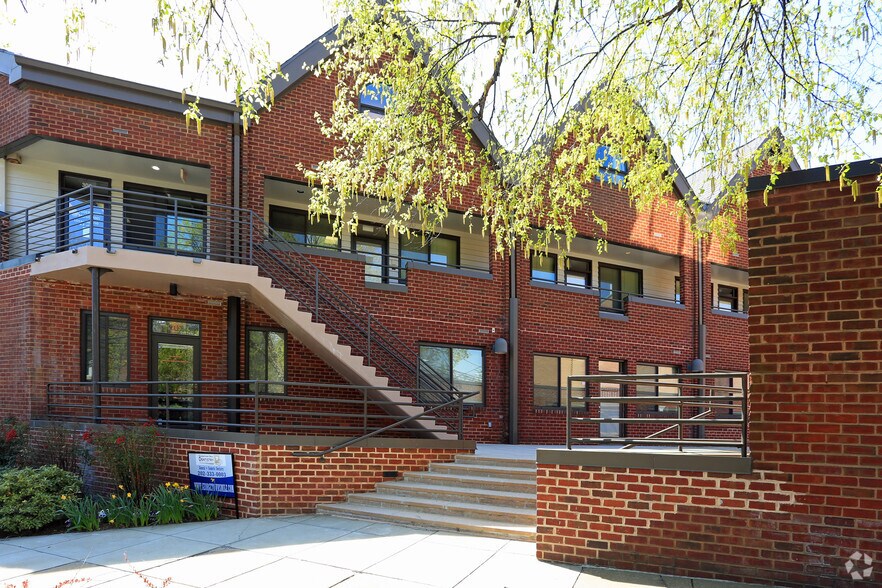 4400 MacArthur Blvd NW, Washington, DC à vendre - Photo de l’immeuble – Image 2 sur 16