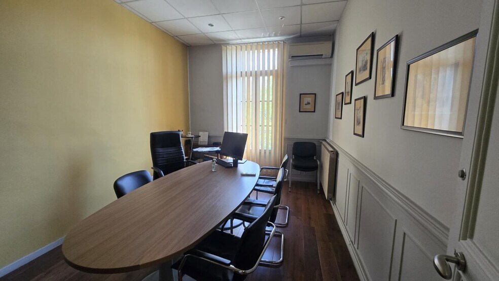 Bureau dans Toulon à louer - Photo de l’immeuble – Image 2 sur 7