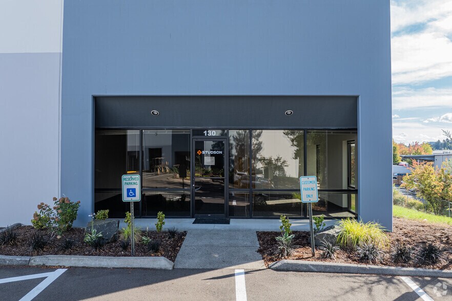 7500 SW Tech Center Dr, Tigard, OR à louer - Photo de l’immeuble – Image 3 sur 4