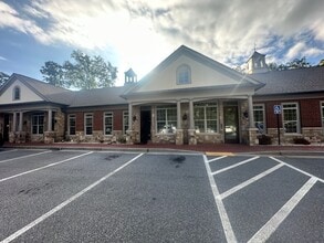 514 W Maple St, Cumming, GA à louer Photo de l’immeuble– Image 1 sur 27