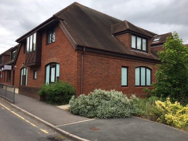 Chalfont Way, Reading à louer - Photo de l’immeuble – Image 2 sur 5