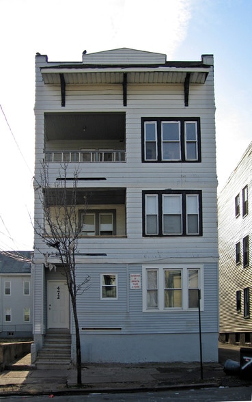 472 10th Ave, Paterson, NJ à vendre - Photo principale – Image 1 sur 1