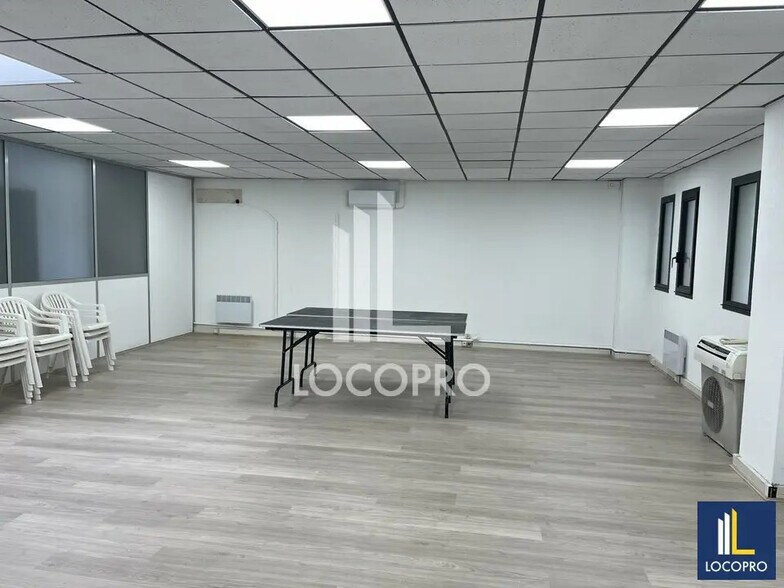 Bureau dans Marseille à louer - Photo de l’immeuble – Image 3 sur 6