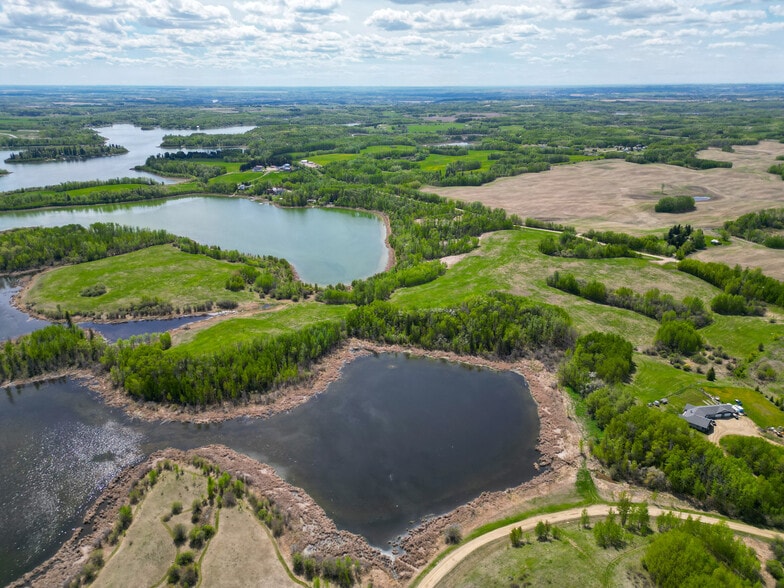 1 52313 Twp 24 rd, Parkland County, AB à vendre - Aérien – Image 2 sur 15