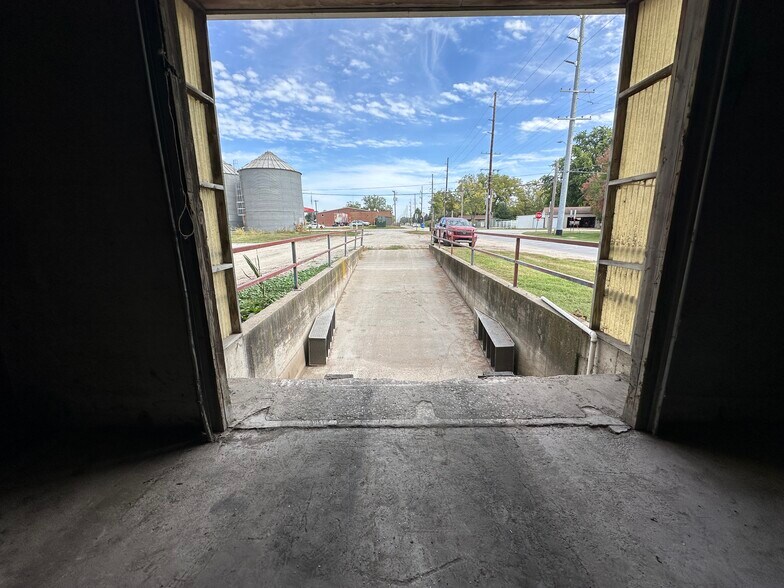 100 River st, Riverside, IA à louer - Photo de l’immeuble – Image 2 sur 17