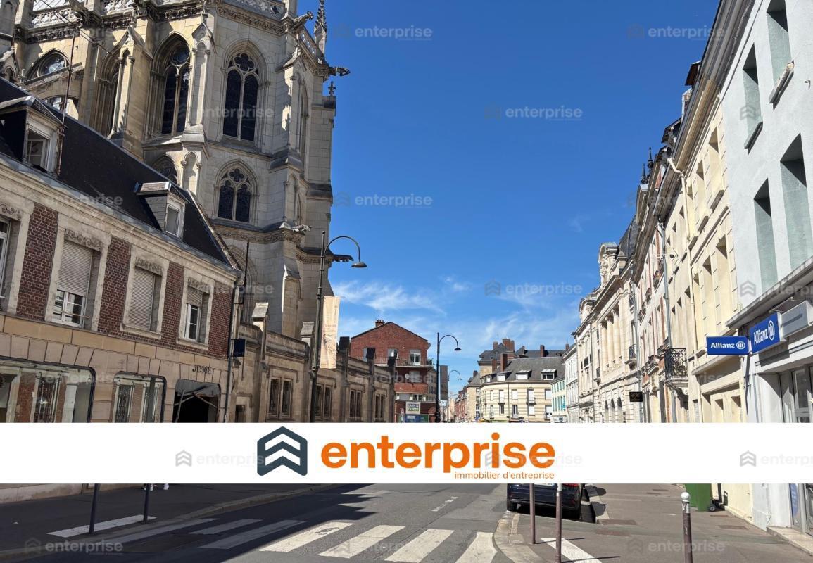 Local commercial dans Amiens à louer Photo de l’immeuble– Image 1 sur 5