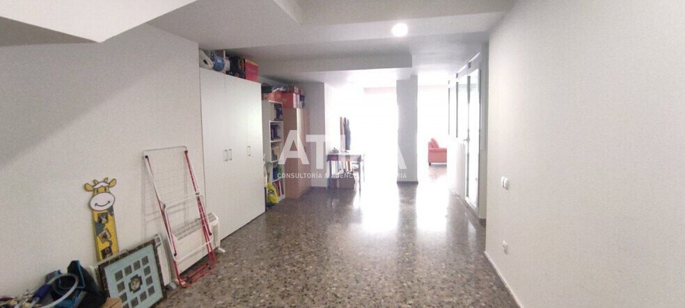 Local commercial dans València à louer - Photo de l’immeuble – Image 3 sur 12