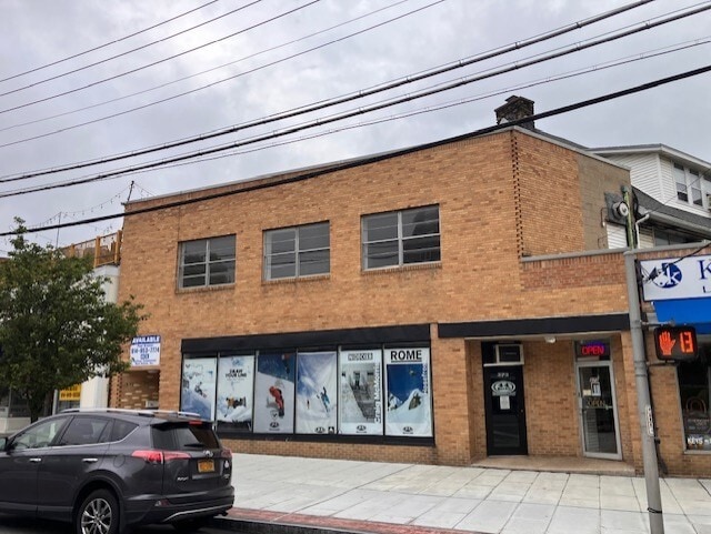 371-377 Mamaroneck Ave, White Plains, NY à louer Photo de l’immeuble– Image 1 sur 7