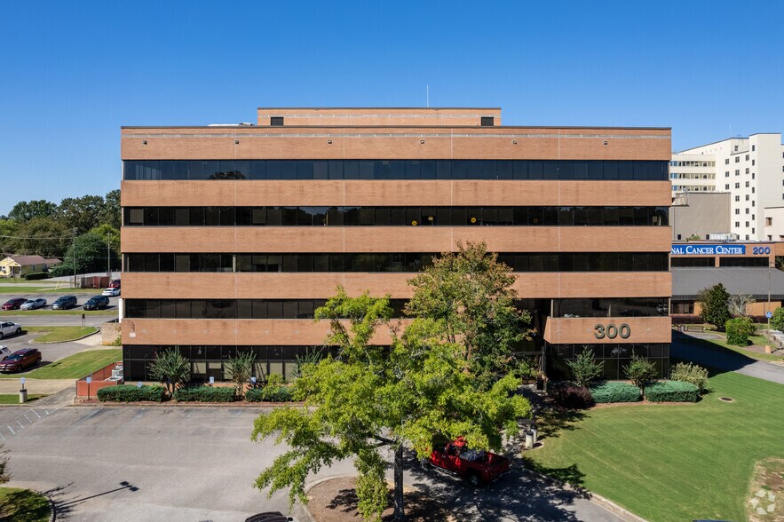 300 Gaines Ave, Gadsden, AL à vendre - Photo de l’immeuble – Image 2 sur 8