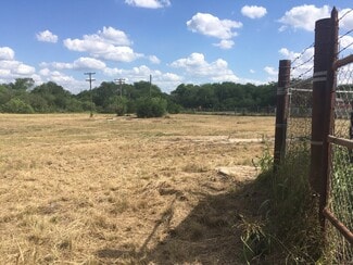 Plus de détails pour 102 Ernst rd, Jourdanton, TX - Terrain à vendre
