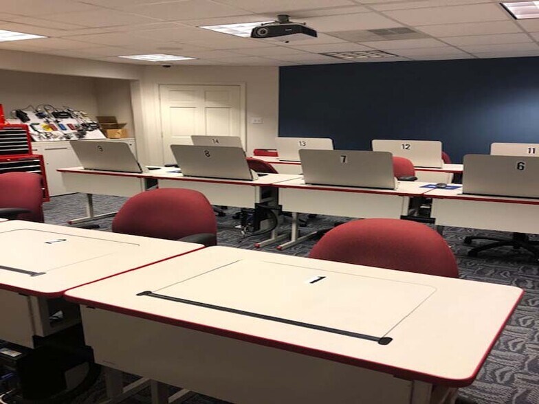 850 N Franklin Blvd, Pleasantville, NJ à louer - Photo intérieure – Image 3 sur 9
