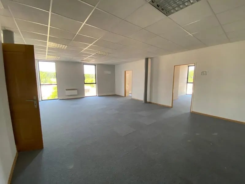 Bureau dans Nogent-le-Phaye à louer Photo intérieure– Image 1 sur 9